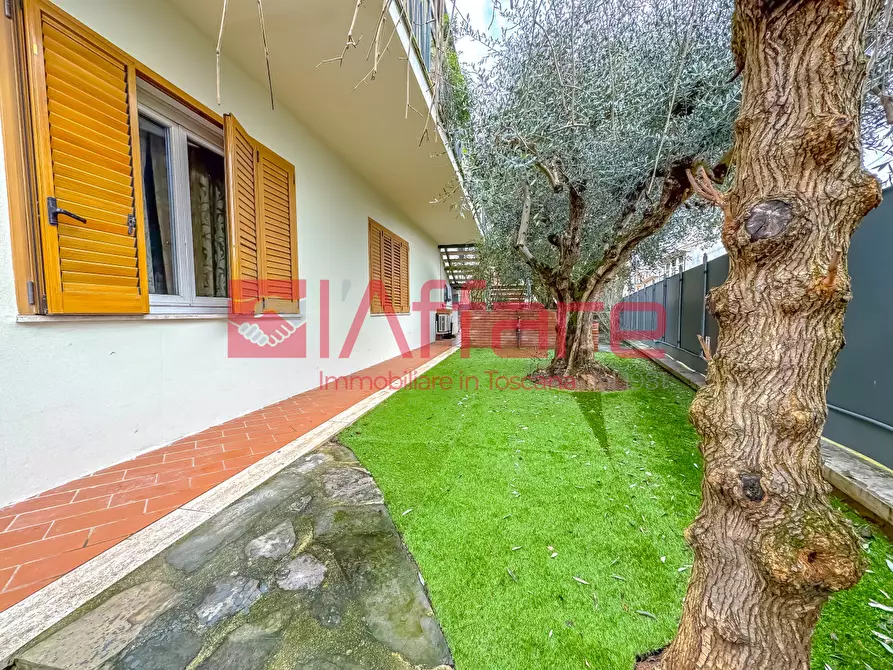 Immagine 48 di Villa in vendita  a Montecatini Terme