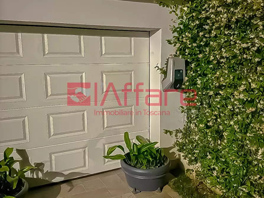 Immagine 33 di Villa in vendita  a Montecatini Terme