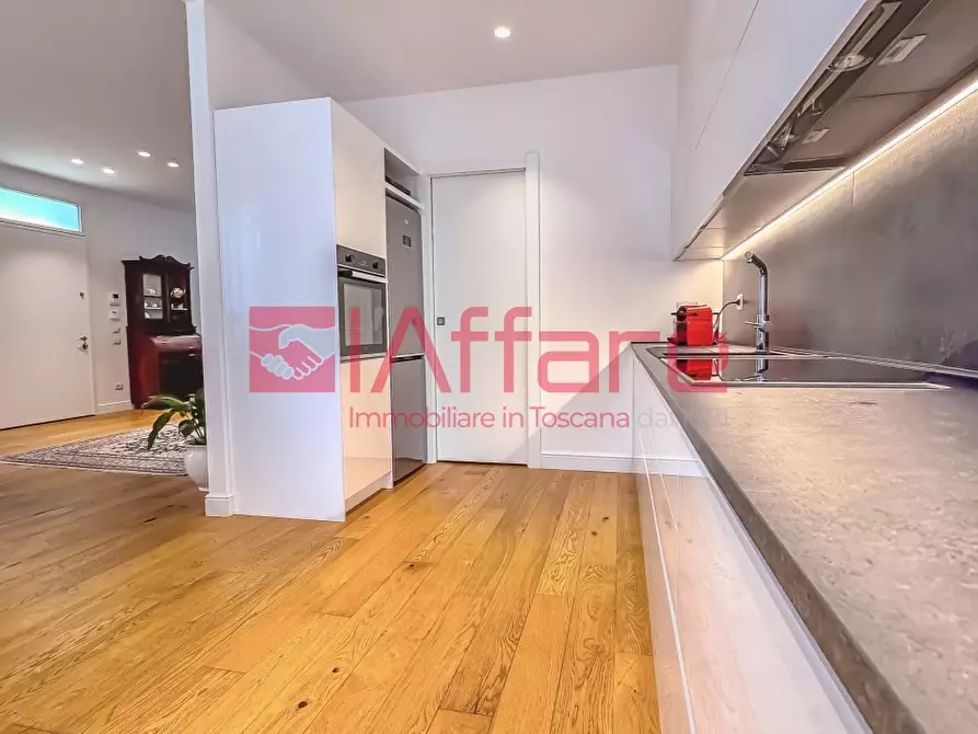 Immagine 14 di Villa in vendita  a Montecatini Terme