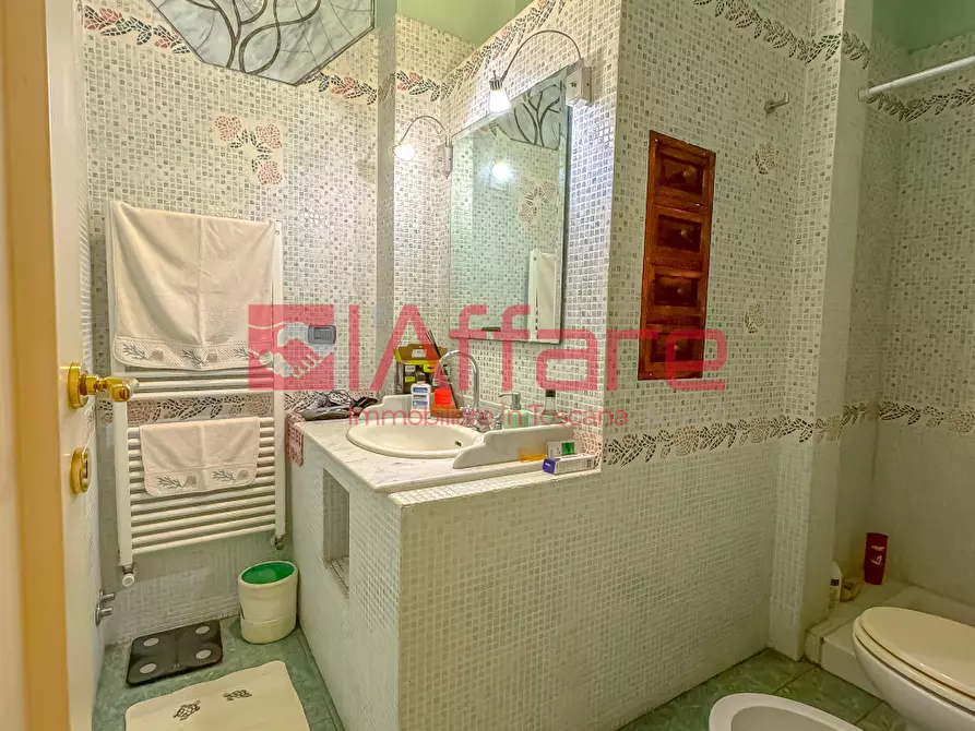 Immagine 20 di Villa in vendita  a Montecatini Terme