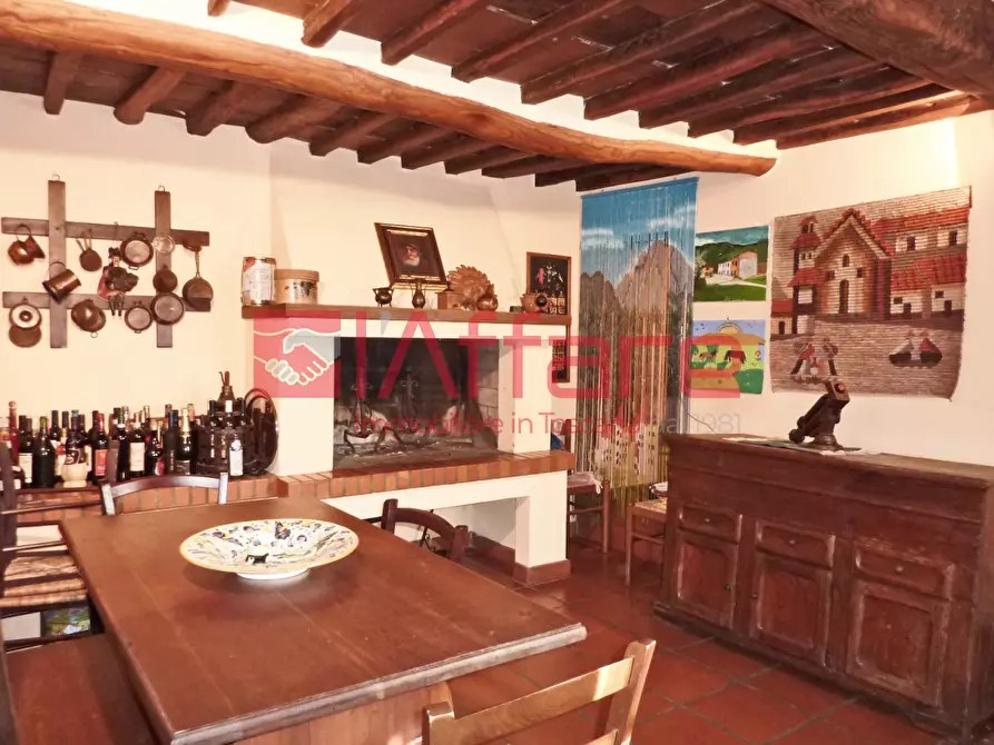 Immagine 7 di Rustico / casale in vendita  a Massa E Cozzile