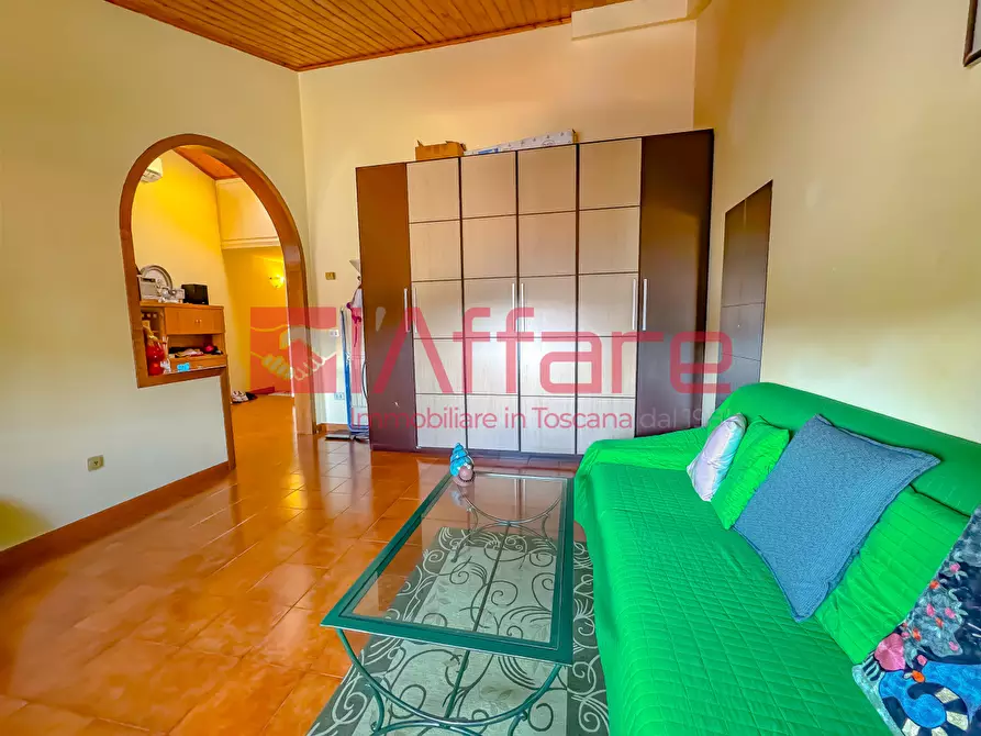 Immagine 9 di Appartamento in vendita  a Montecatini Terme