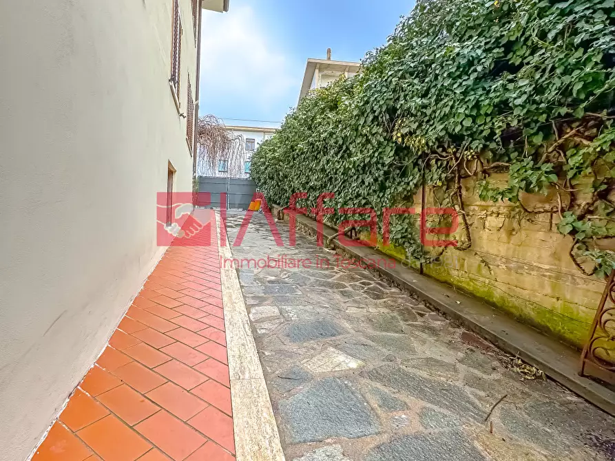 Immagine 51 di Villa in vendita  a Montecatini Terme