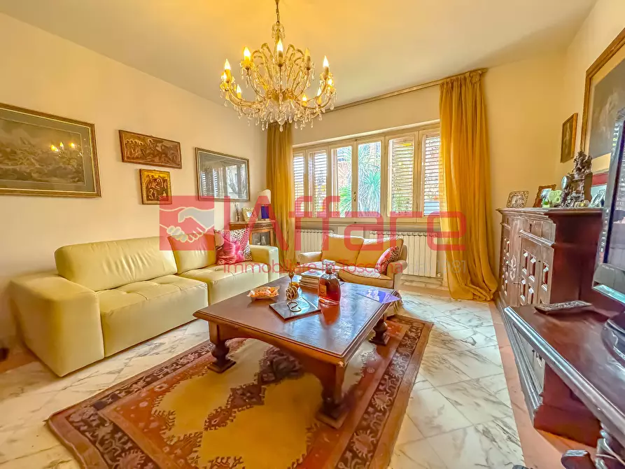 Immagine 28 di Villa in vendita  a Montecatini Terme