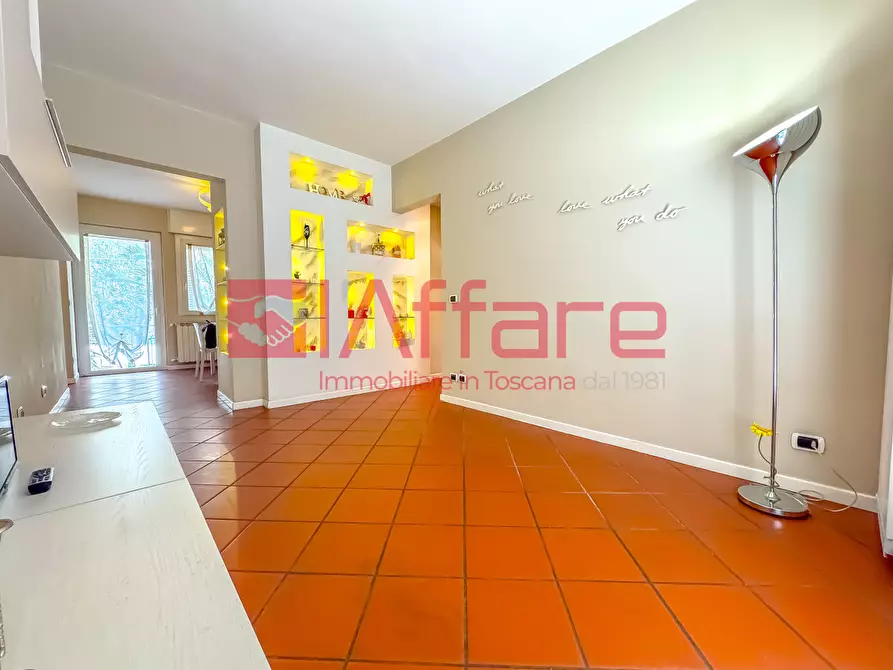 Immagine 11 di Appartamento in vendita  a Massa E Cozzile