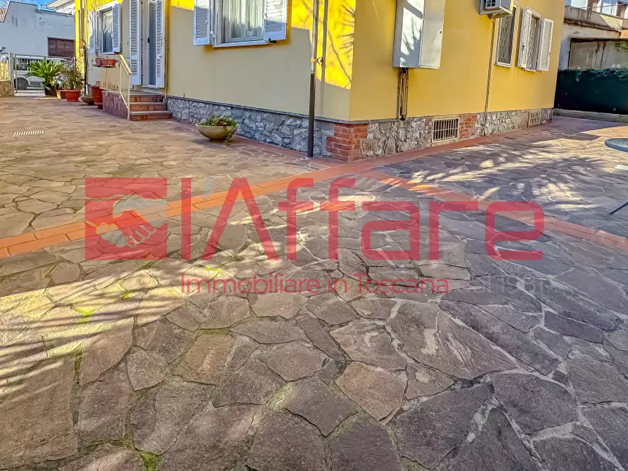 Immagine 51 di Villa in vendita  a Montecatini Terme