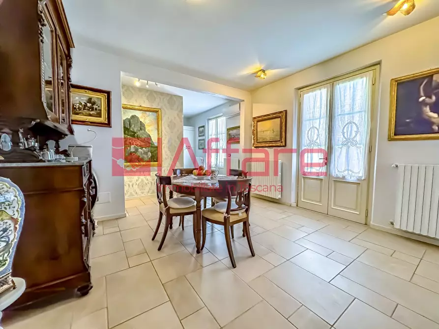 Immagine 13 di Villa in vendita  a Montecatini Terme