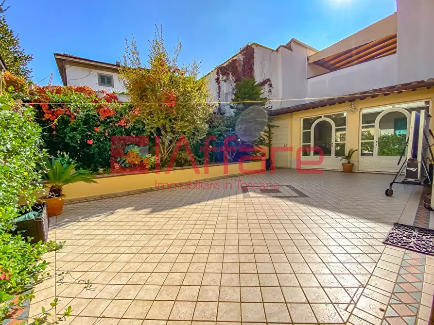 Immagine 20 di Casa indipendente in vendita  a Montecatini Terme