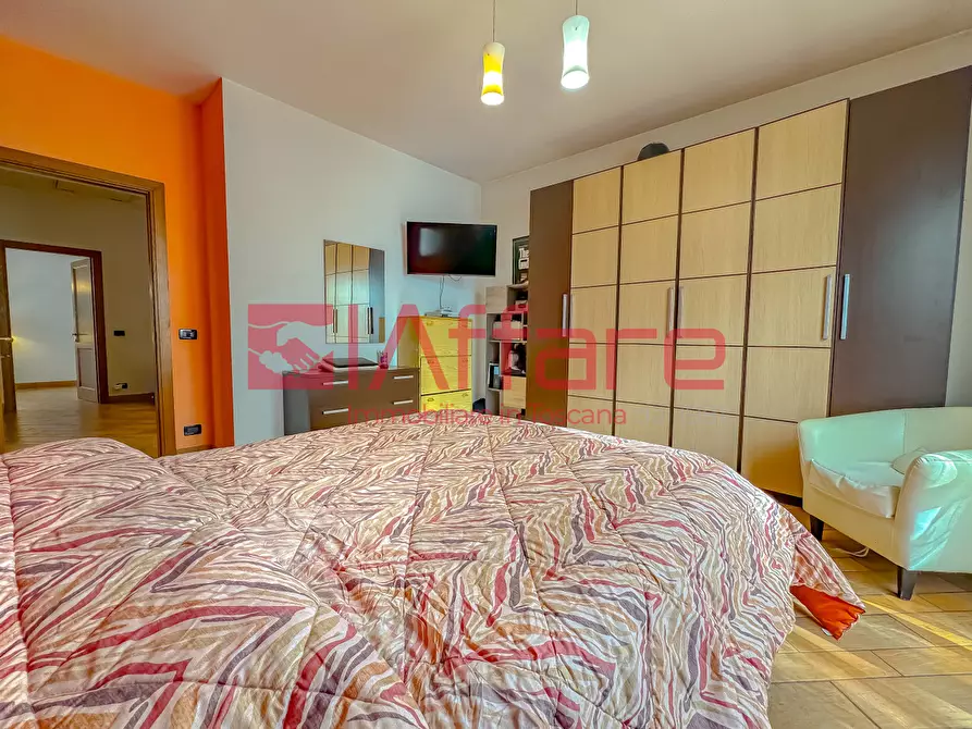 Immagine 45 di Villa in vendita  a Massa E Cozzile