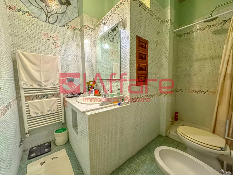 Immagine 21 di Villa in vendita  a Montecatini Terme