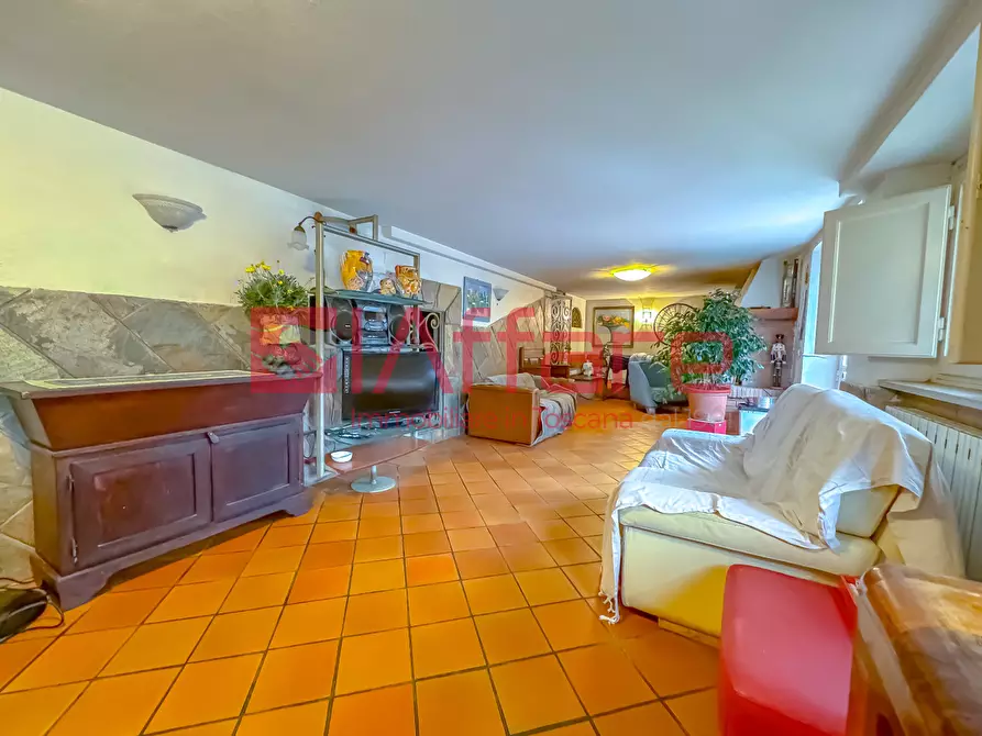 Immagine 45 di Villa in vendita  a Montecatini Terme