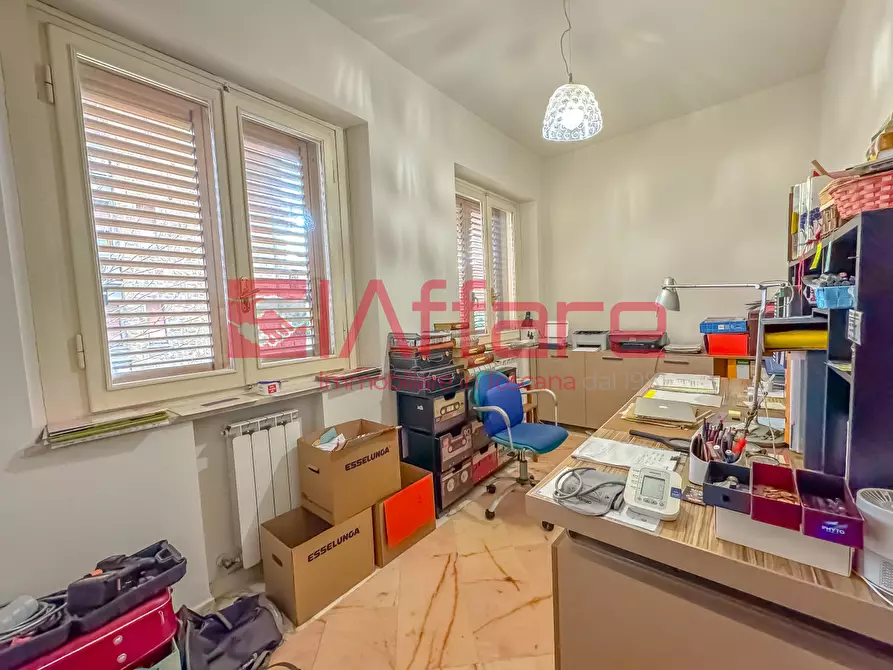 Immagine 41 di Villa in vendita  a Montecatini Terme