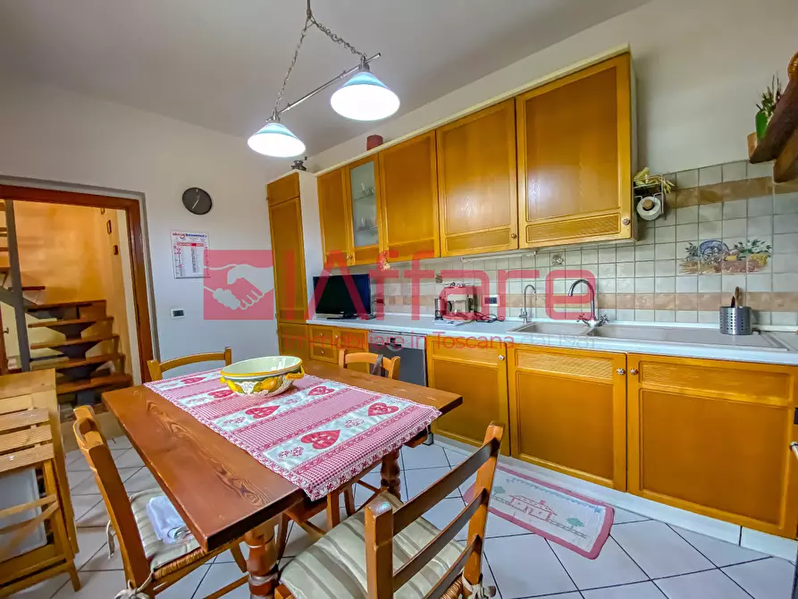 Immagine 39 di Rustico / casale in vendita  a Marliana