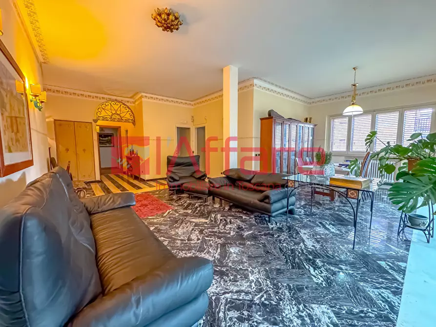 Immagine 14 di Villa in vendita  a Montecatini Terme