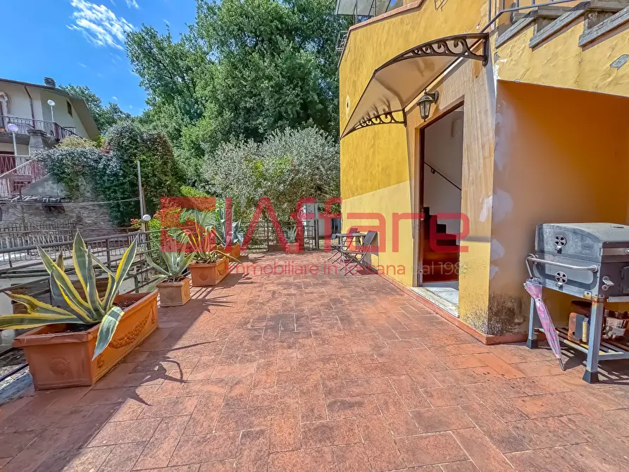 Immagine 22 di Appartamento in vendita  a Montecatini Terme