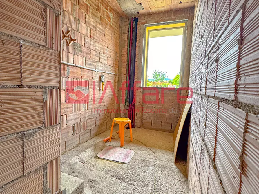 Immagine 21 di Appartamento in vendita  a Chiesina Uzzanese