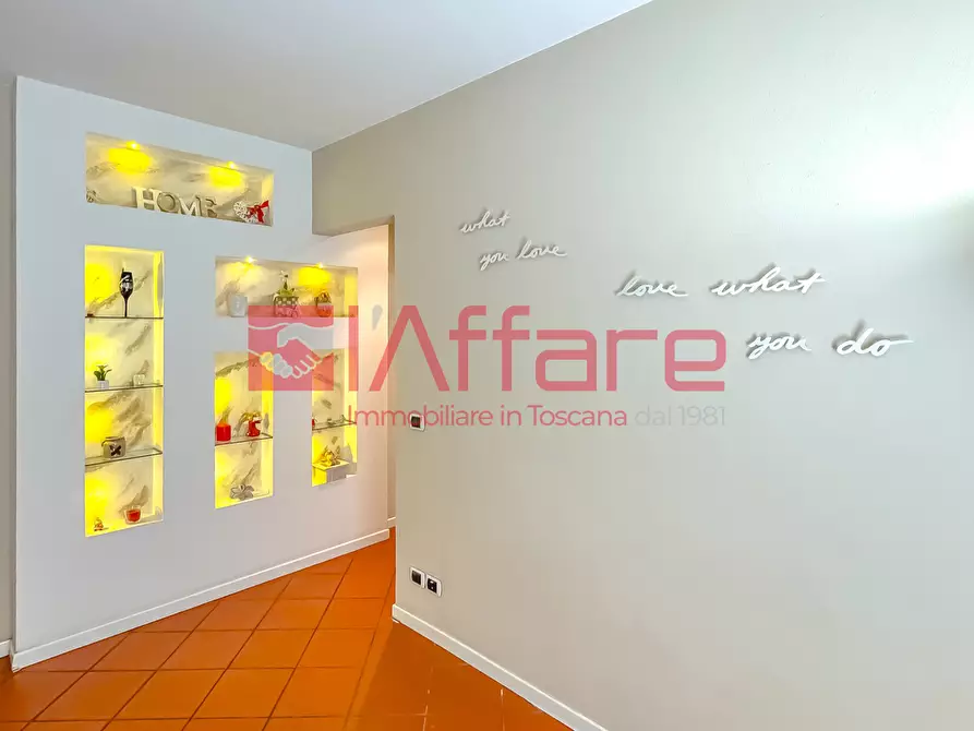 Immagine 12 di Appartamento in vendita  a Massa E Cozzile