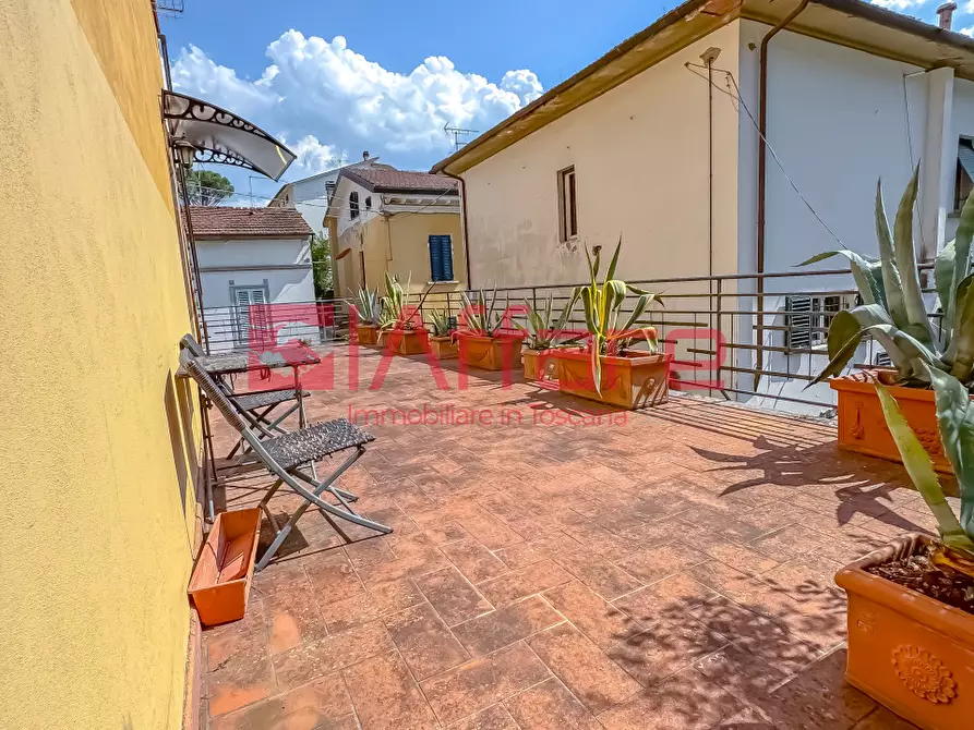 Immagine 26 di Appartamento in vendita  a Montecatini Terme