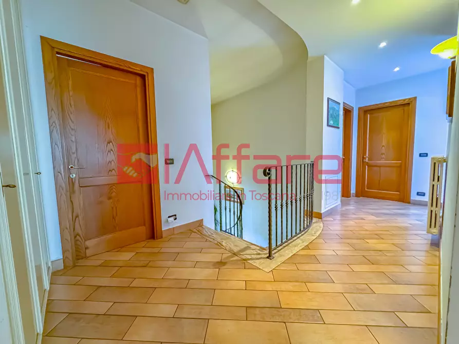 Immagine 35 di Villa in vendita  a Massa E Cozzile