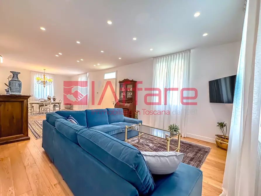 Immagine 18 di Villa in vendita  a Montecatini Terme