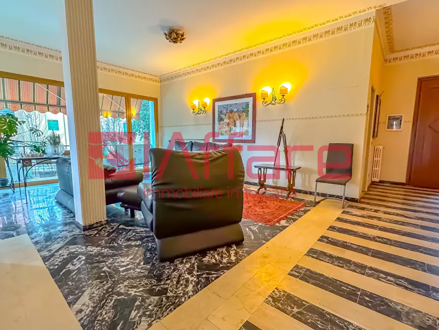 Immagine 7 di Villa in vendita  a Montecatini Terme