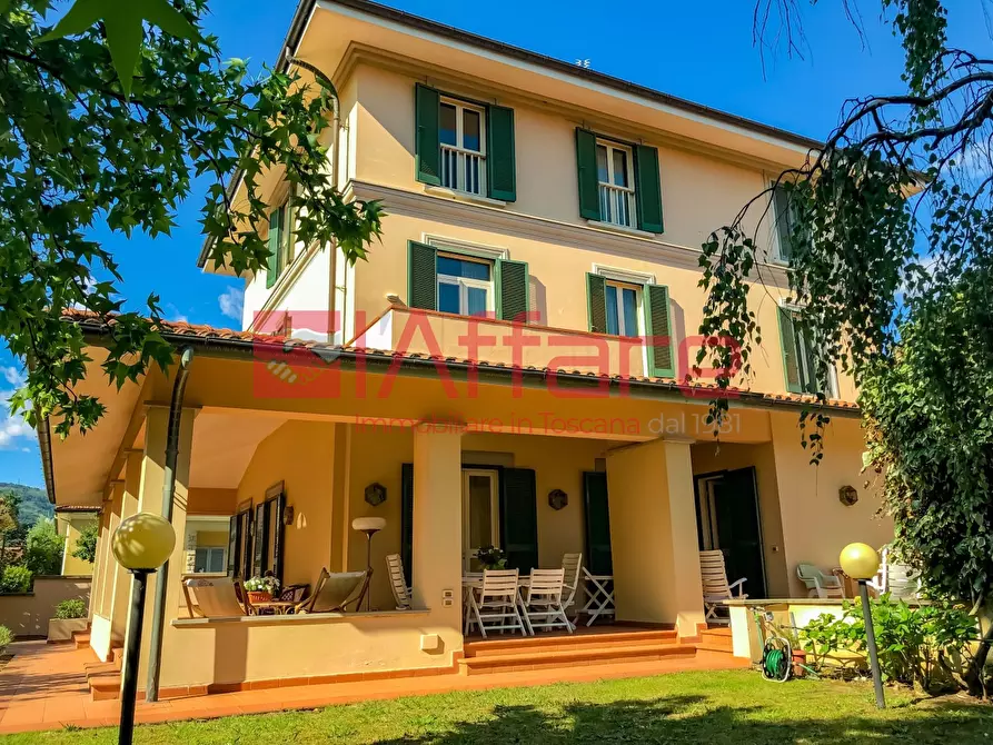 Immagine 28 di Villa in vendita  a Montecatini Terme