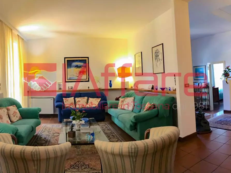 Immagine 5 di Villa in vendita  a Montecatini Terme