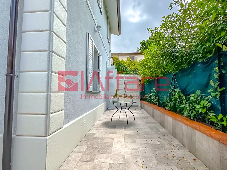 Immagine 9 di Villa in vendita  a Montecatini Terme