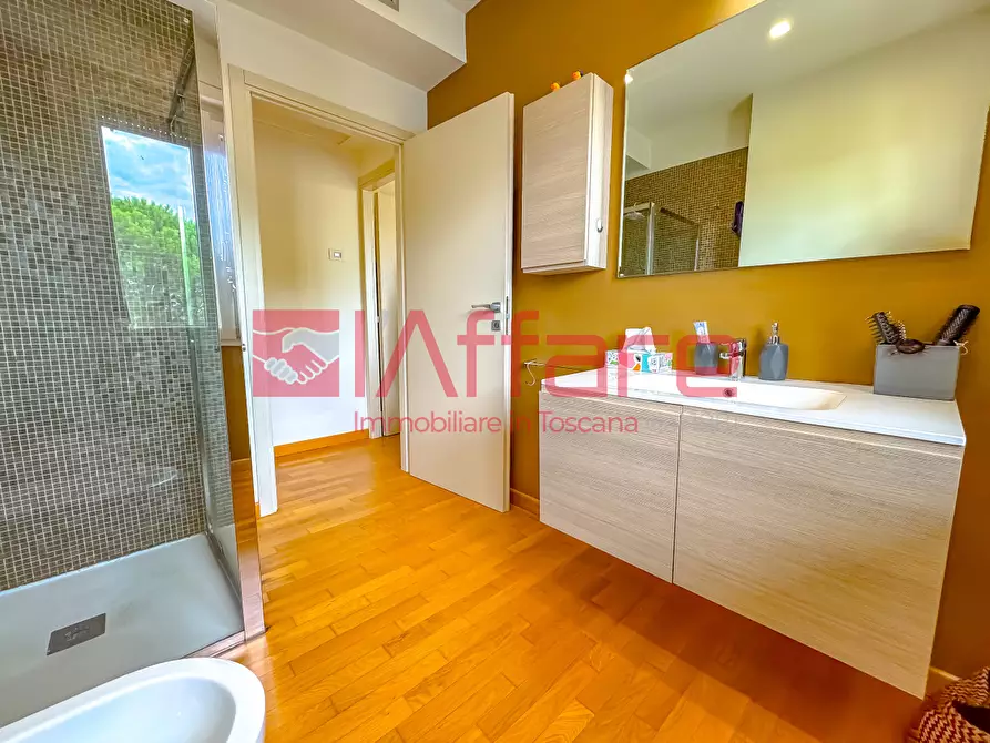 Immagine 9 di Appartamento in vendita  a Montecatini Terme