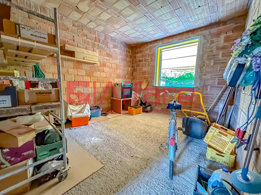 Immagine 18 di Appartamento in vendita  a Chiesina Uzzanese