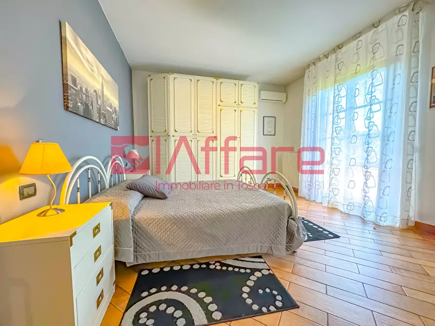 Immagine 40 di Villa in vendita  a Massa E Cozzile