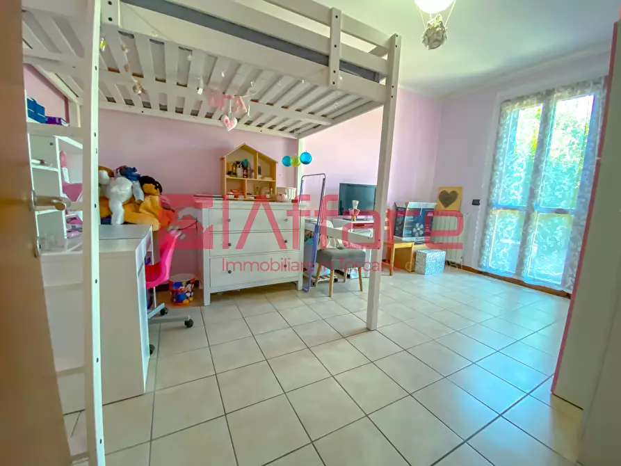 Immagine 11 di Appartamento in vendita  a Montecatini Terme