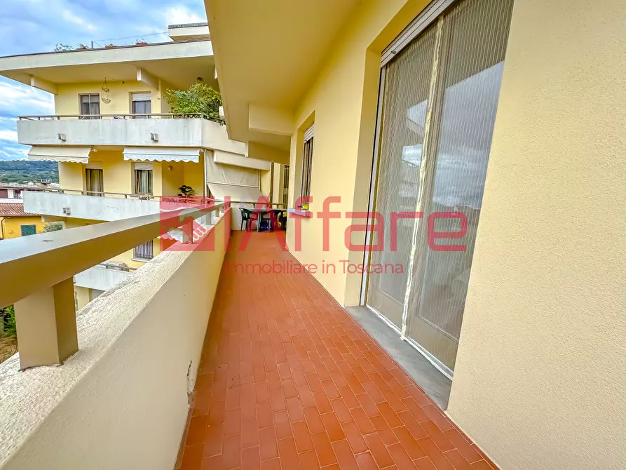 Immagine 16 di Appartamento in vendita  a Montecatini Terme