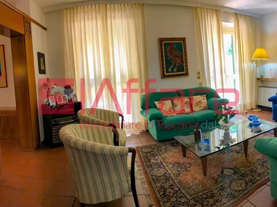 Immagine 4 di Villa in vendita  a Montecatini Terme