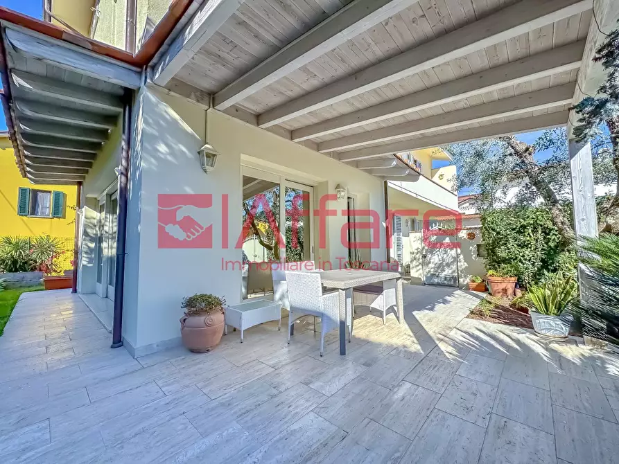 Immagine 59 di Villa in vendita  a Montecatini Terme