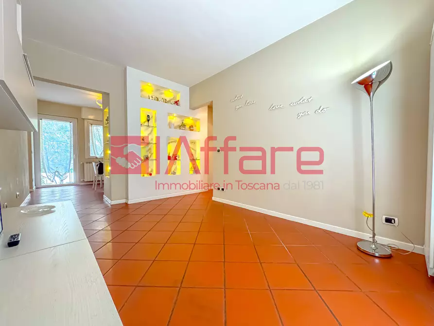 Immagine 13 di Appartamento in vendita  a Massa E Cozzile