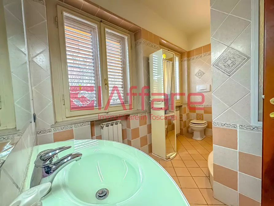 Immagine 39 di Villa in vendita  a Montecatini Terme