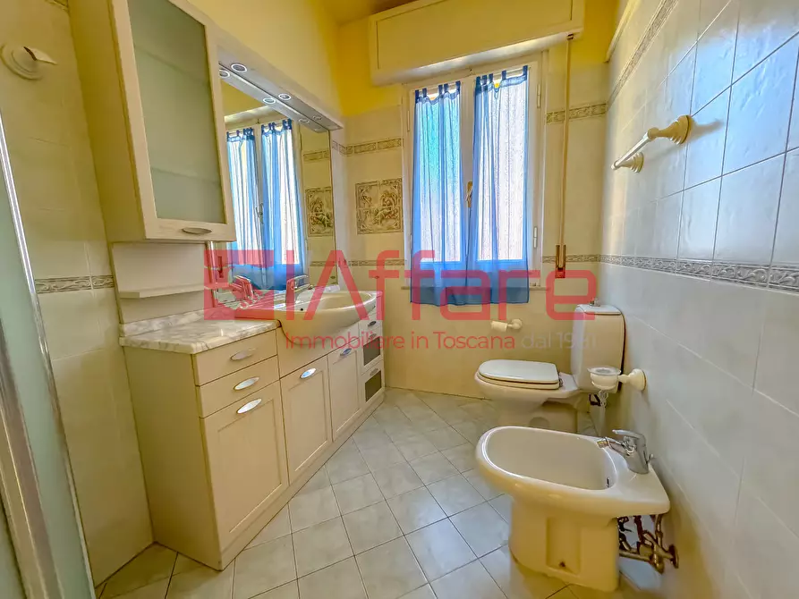 Immagine 34 di Villa in vendita  a Montecatini Terme