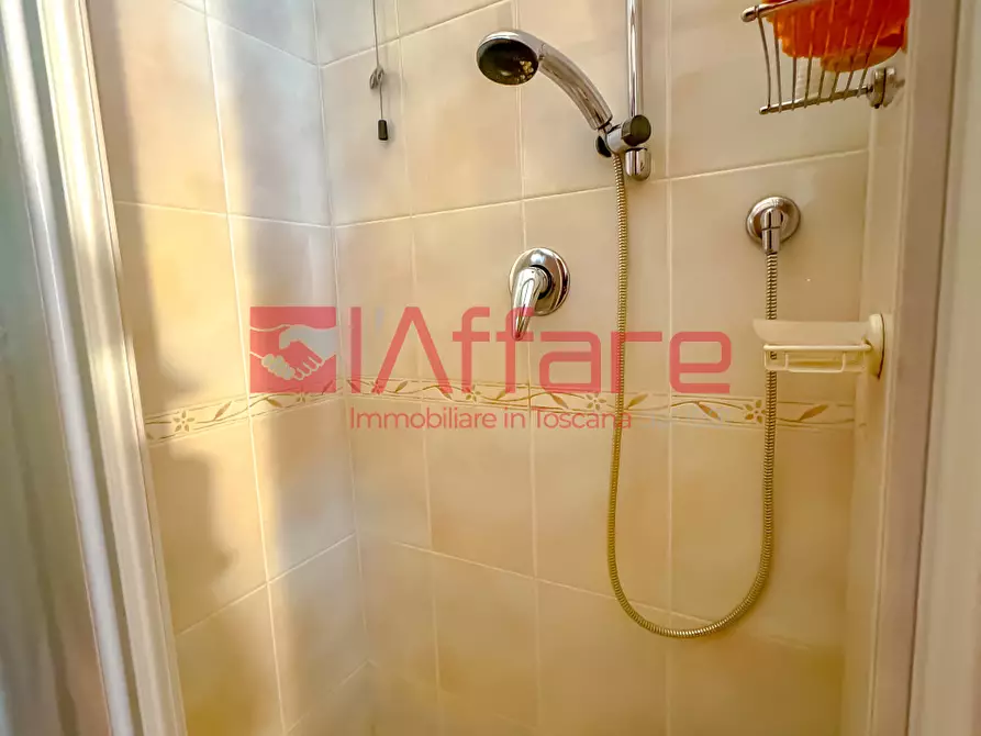 Immagine 12 di Villa in vendita  a Montecatini Terme