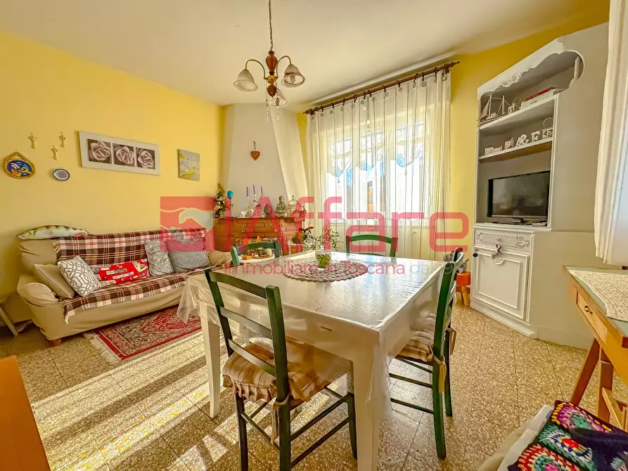 Immagine 19 di Villa in vendita  a Montecatini Terme