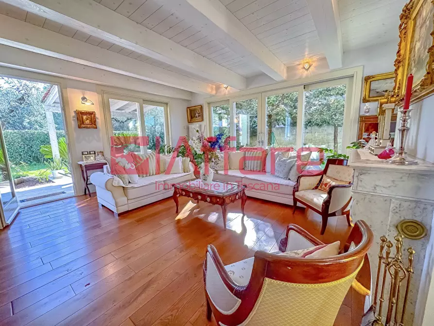 Immagine 6 di Villa in vendita  a Montecatini Terme