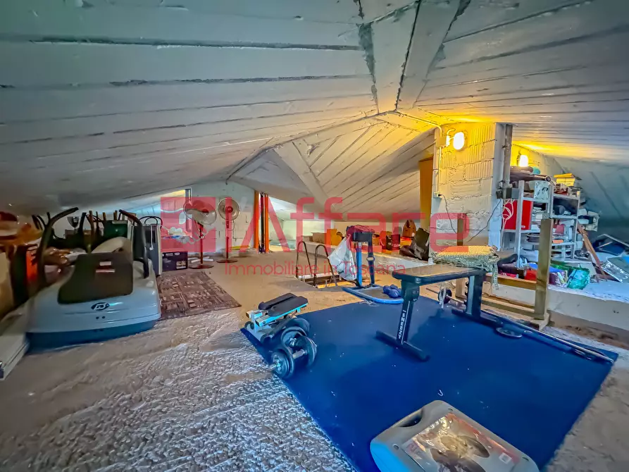 Immagine 55 di Villa in vendita  a Massa E Cozzile