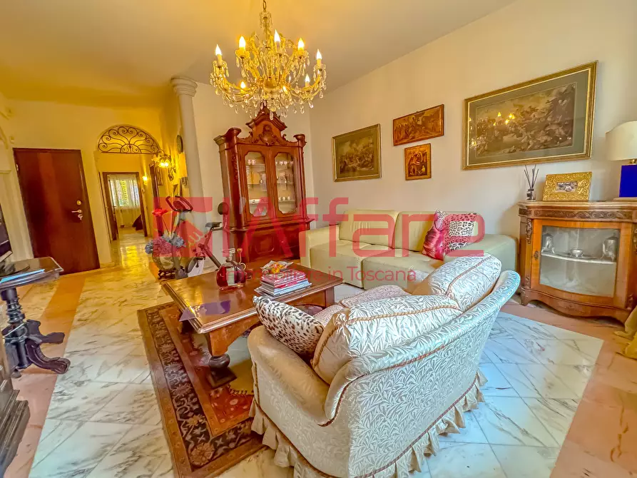 Immagine 29 di Villa in vendita  a Montecatini Terme