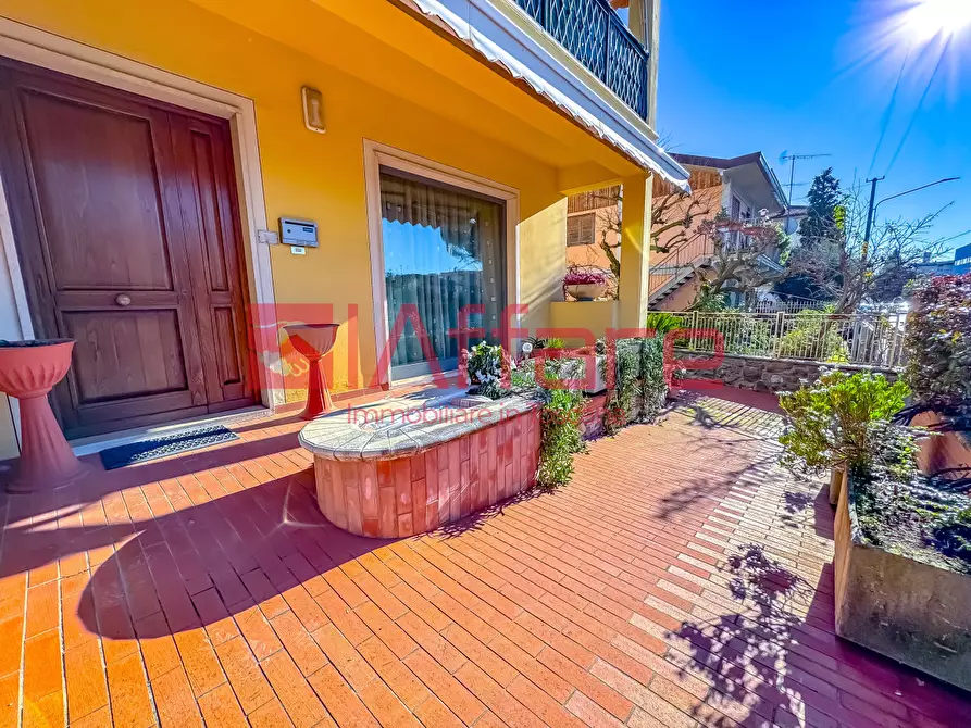 Immagine 45 di Villa in vendita  a Montecatini Terme