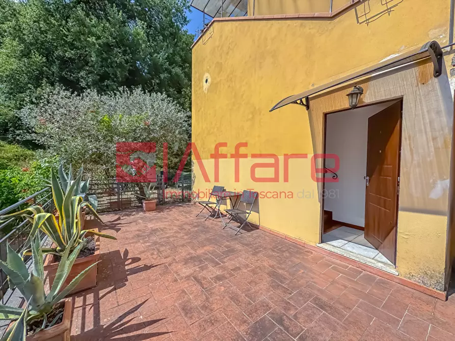 Immagine 21 di Appartamento in vendita  a Montecatini Terme