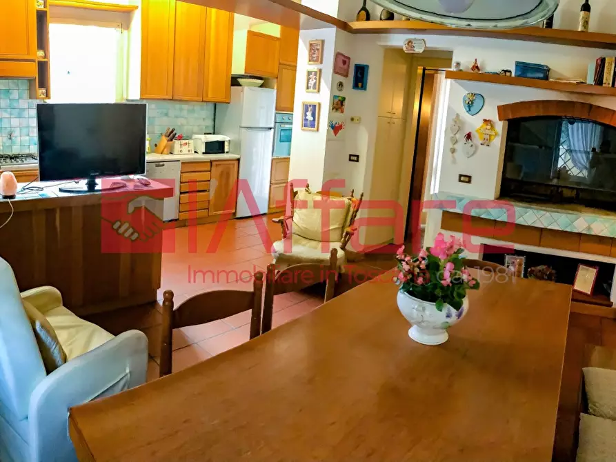 Immagine 9 di Villa in vendita  a Montecatini Terme