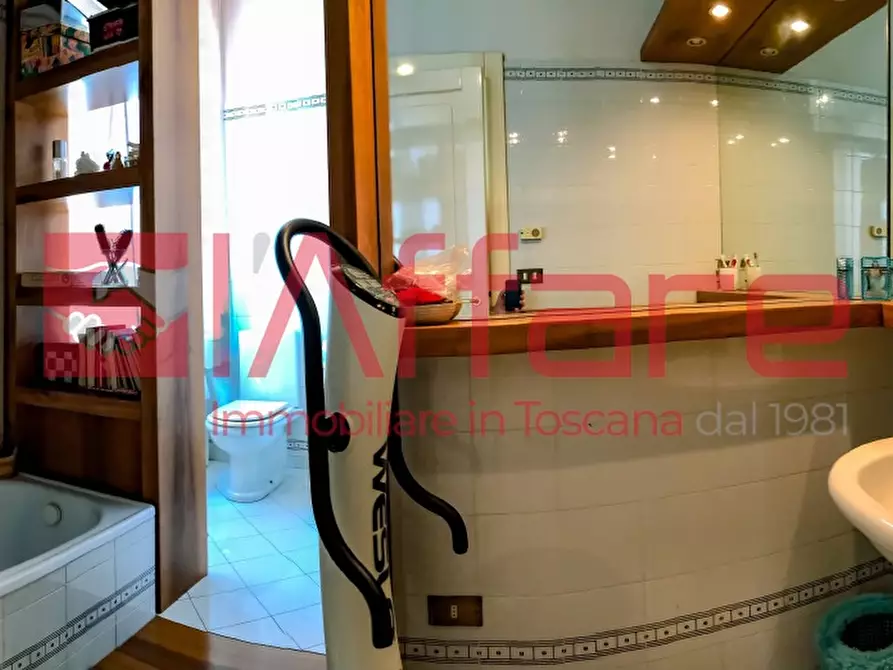 Immagine 32 di Villa in vendita  a Montecatini Terme