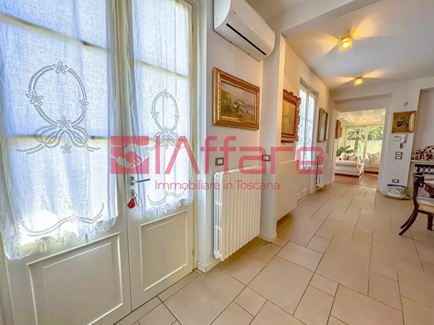 Immagine 15 di Villa in vendita  a Montecatini Terme