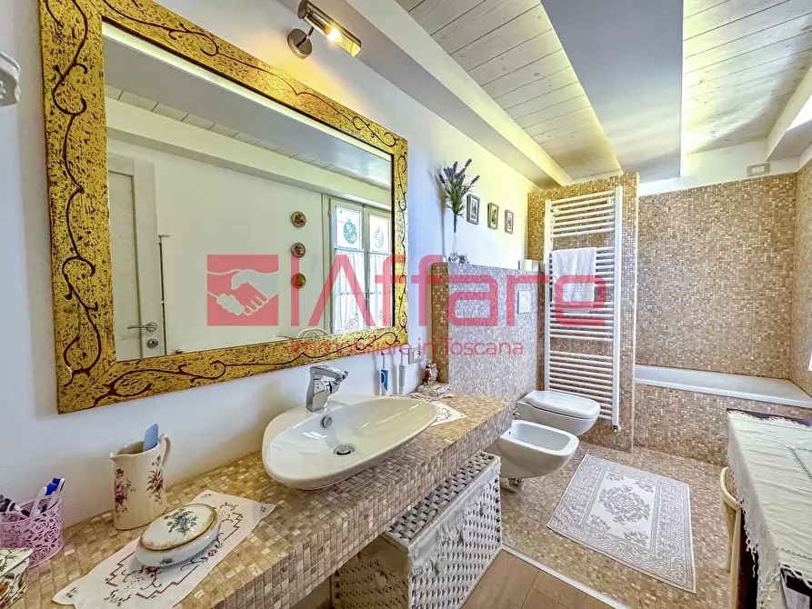 Immagine 51 di Villa in vendita  a Montecatini Terme