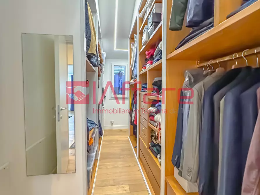 Immagine 27 di Villa in vendita  a Montecatini Terme